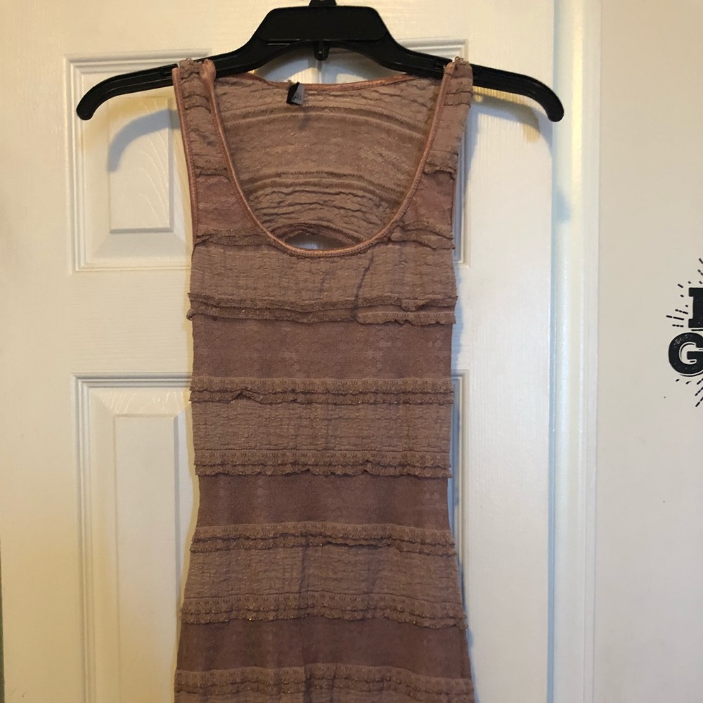Sleeveless rose pink dress, open back